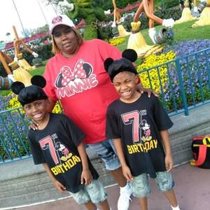 Meet your Posher, Tosha